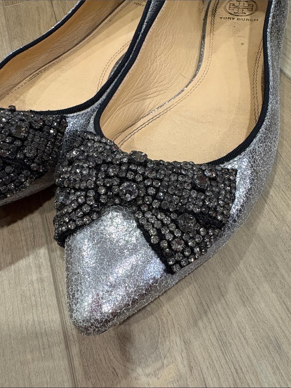 TORY BURCH Vanessa Metallic Crystal Bow Tie Leather Pointed Flats Shoes 10.5 - Picture 5 of 8